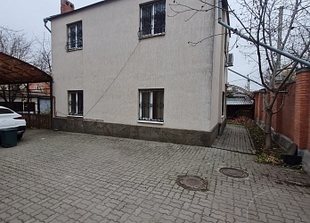 Объявление Дом, 200&nbsp;м&sup2;, 2 эт., 800 сот.